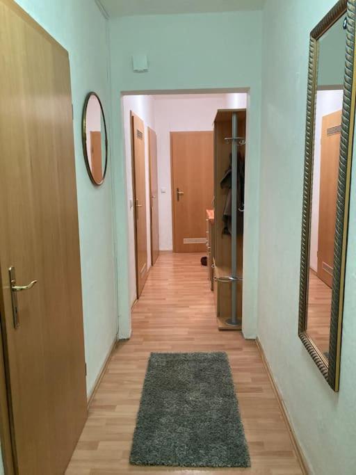 Toll Apartment Am Rhein Netflix Internet 1000 Mbits, Free Parking Duisburgo Exterior foto